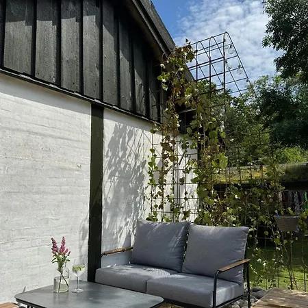 Semesterbostad Historic Cannon House From 1777 On Laeso Byrum